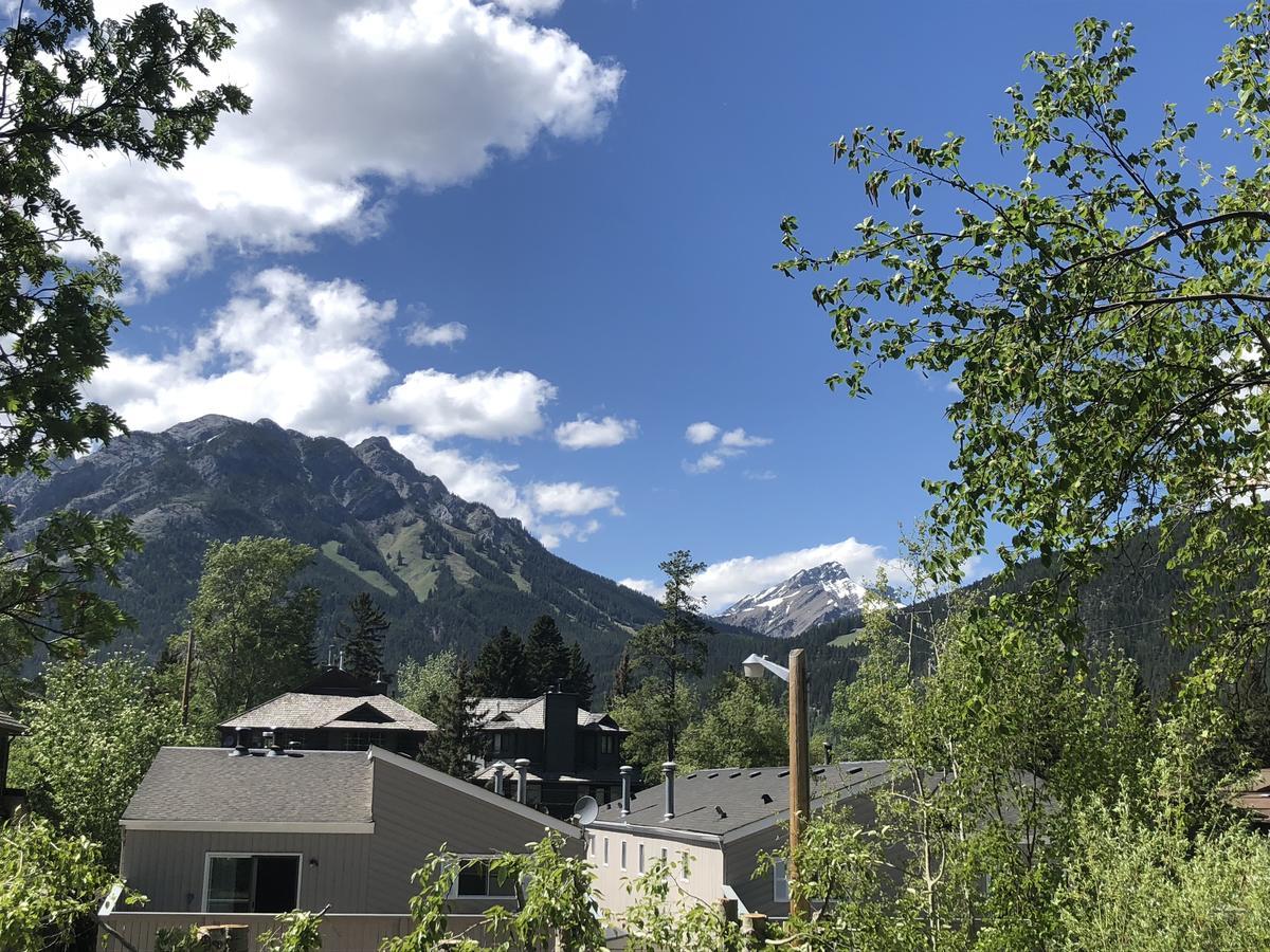 Mountain View Bed & Breakfast Banff Exterior photo